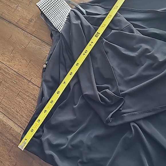 Cashe' Black One Shoulder Party Dress size 2 - Picture 9 of 11